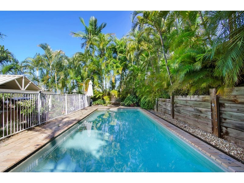 104 K P McGrath Drive, Elanora QLD 4221