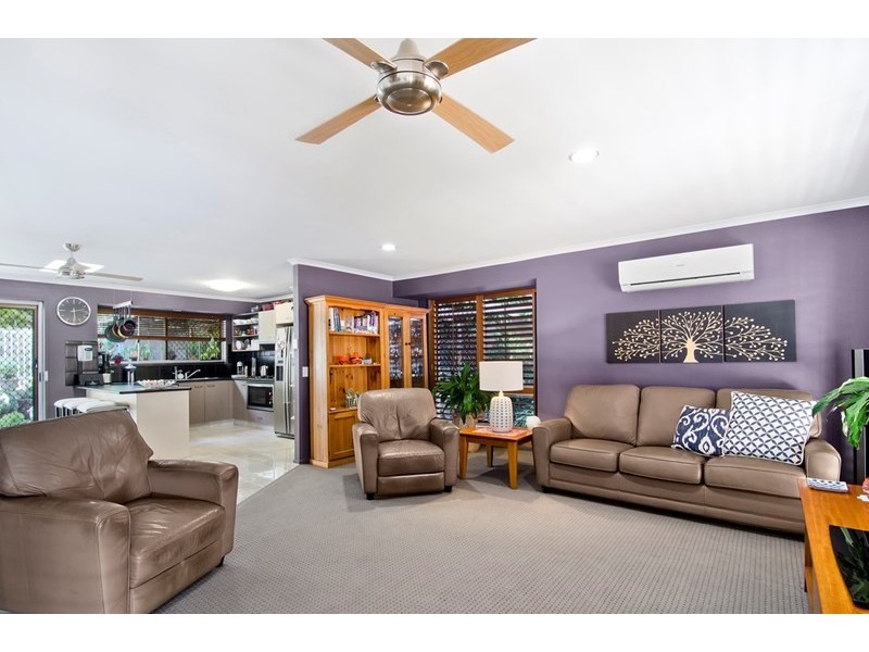 104 K P McGrath Drive, Elanora QLD 4221