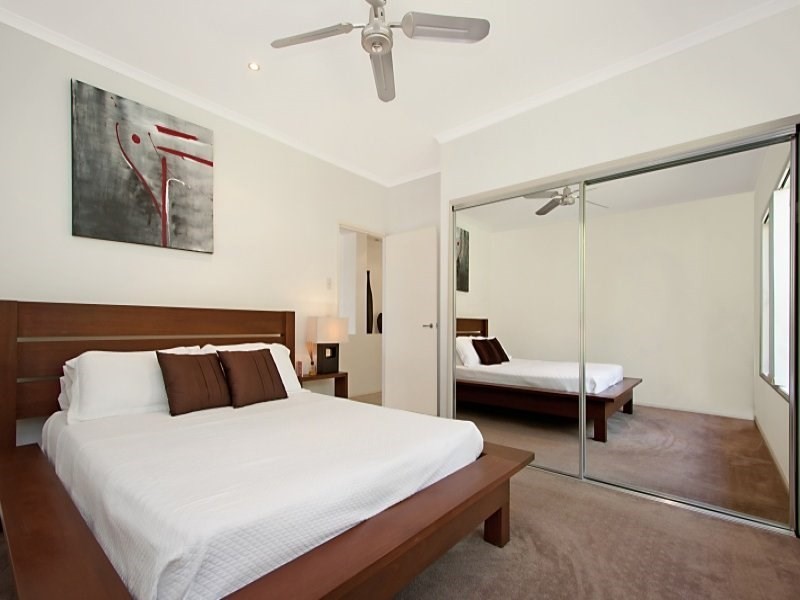 12 Des Quinlan Crescent, Tallebudgera Valley QLD 4228