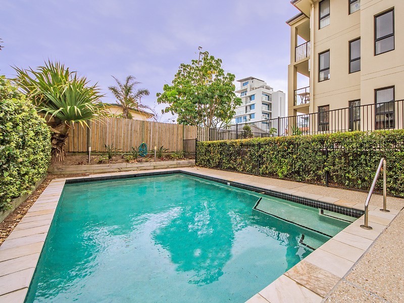 3/111-113 Golden Four Drive, Bilinga QLD 4225