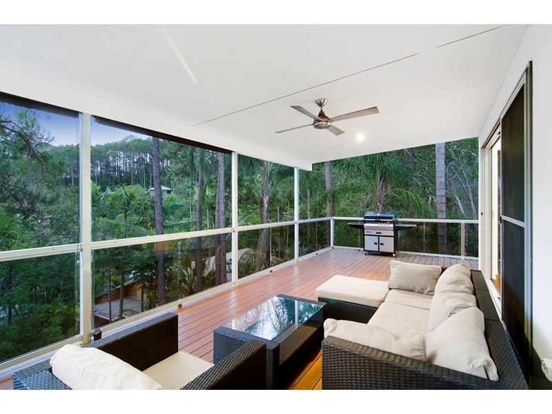 15 Bindoon Close, Elanora QLD 4221
