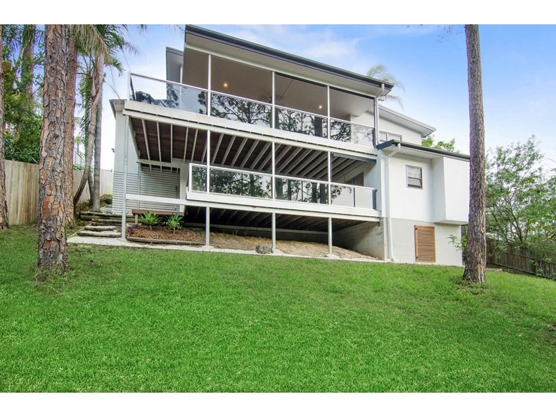 15 Bindoon Close, Elanora QLD 4221