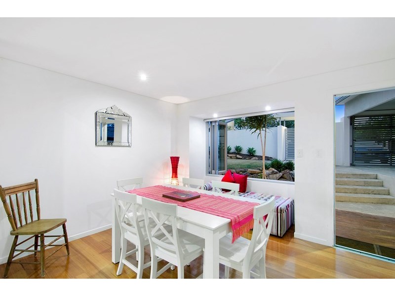 15 Bindoon Close, Elanora QLD 4221