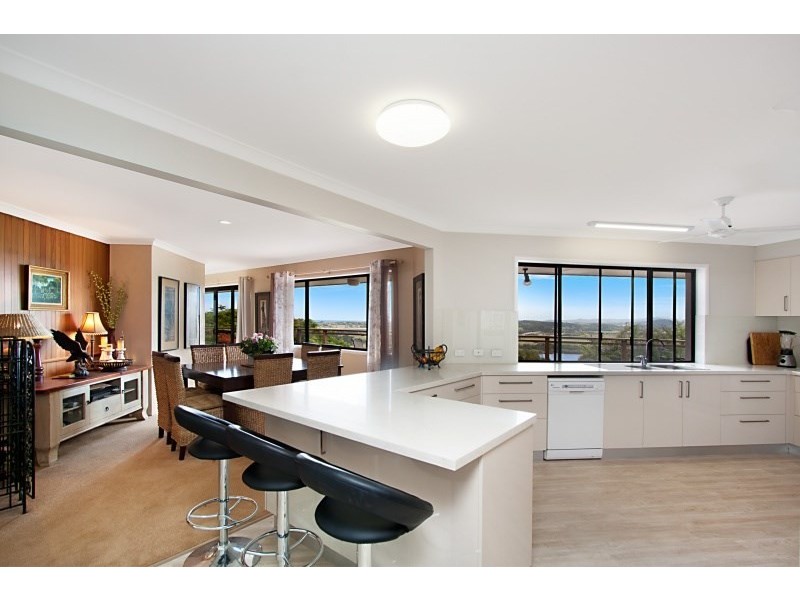 17 The Parapet, Banora Point NSW 2486