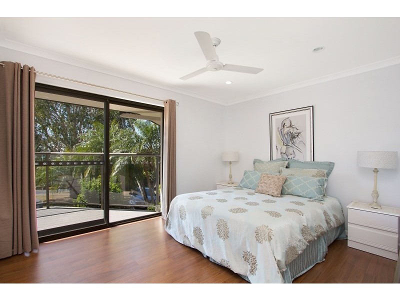 17 The Parapet, Banora Point NSW 2486