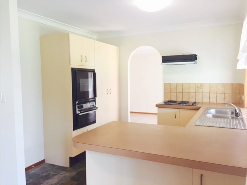 6 Balsa Street, Elanora QLD 4221