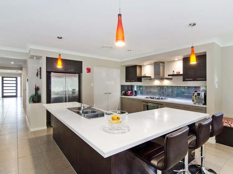 9 Meadow Court, Maudsland QLD 4210