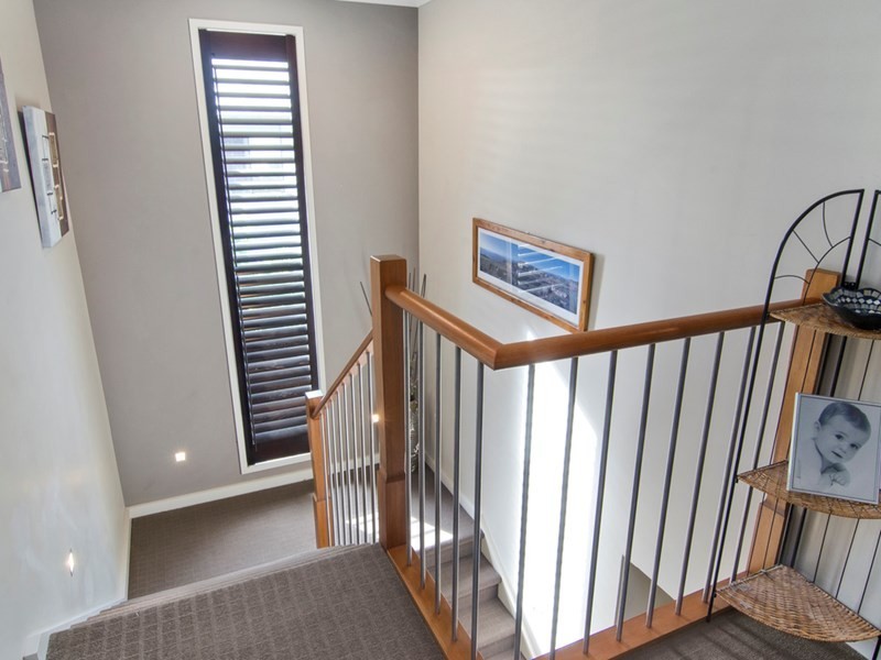 9 Meadow Court, Maudsland QLD 4210