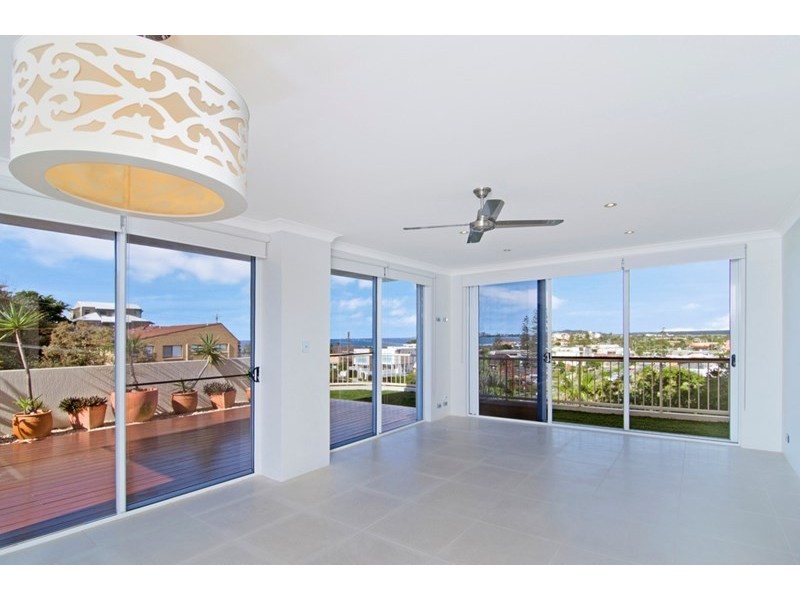 5/4 Teemangum Street, Tugun QLD 4224