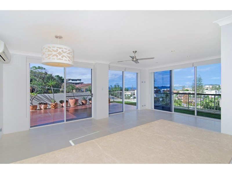 5/4 Teemangum Street, Tugun QLD 4224