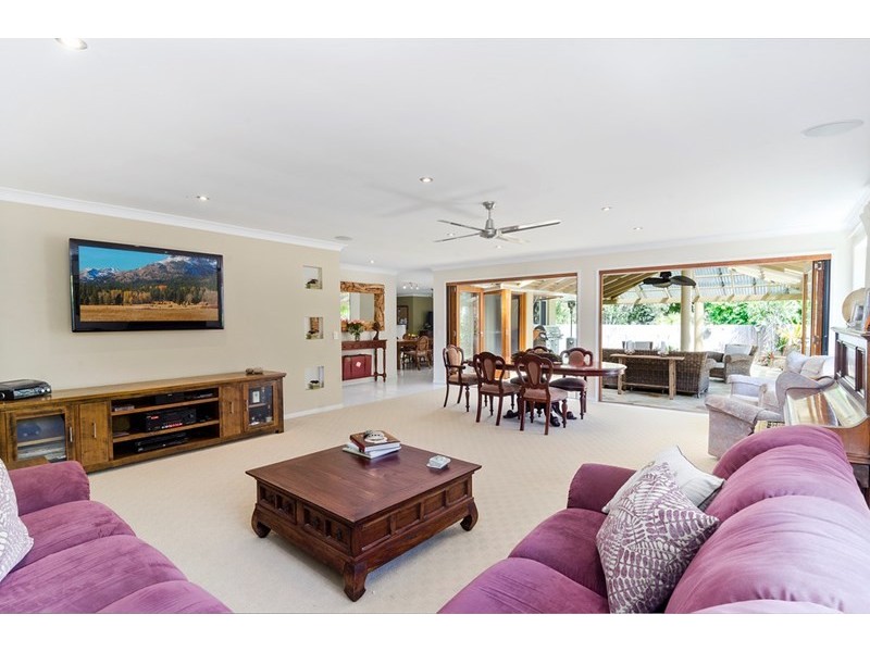 6 Cannon Drive, Currumbin Waters QLD 4223