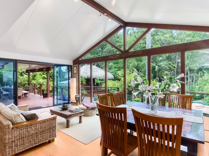 183 Simpsons Road, Elanora QLD 4221