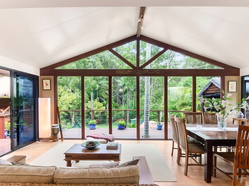 183 Simpsons Road, Elanora QLD 4221