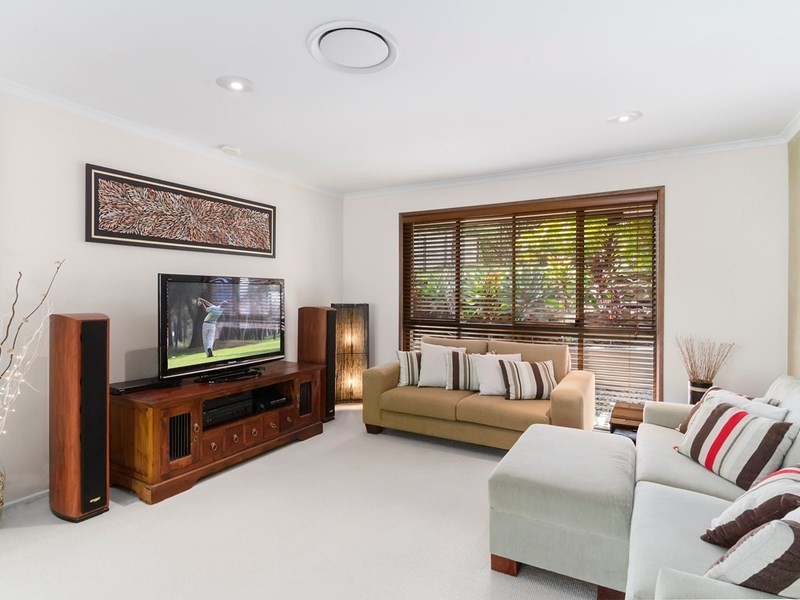 183 Simpsons Road, Elanora QLD 4221