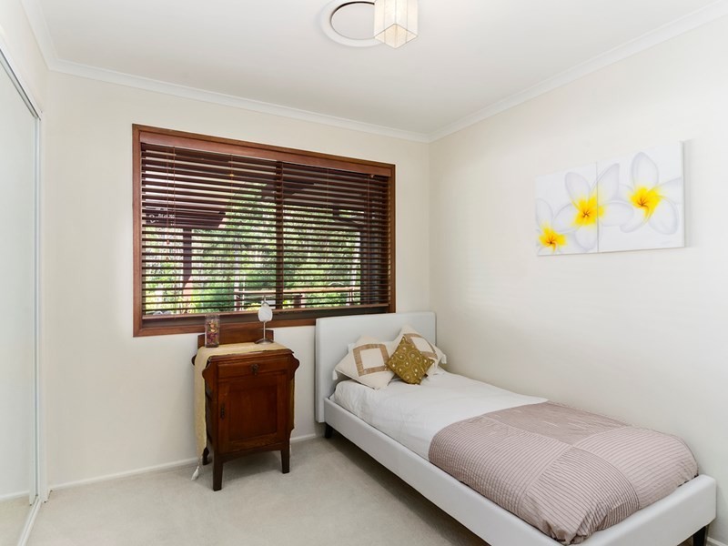 183 Simpsons Road, Elanora QLD 4221