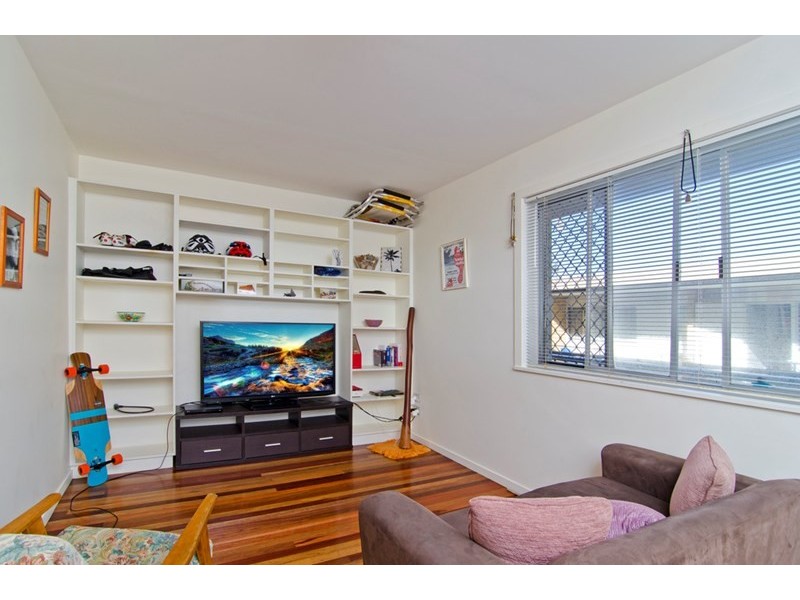 2/806 Pacific Parade, Currumbin QLD 4223