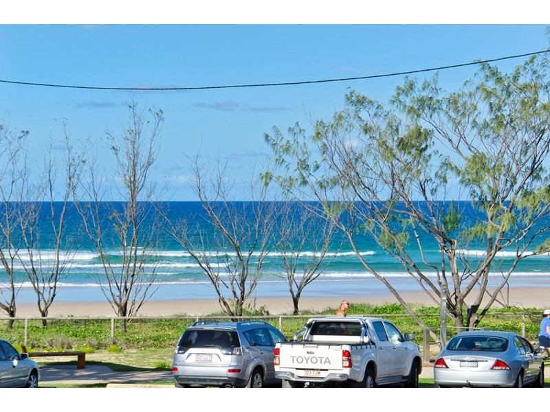 2/806 Pacific Parade, Currumbin QLD 4223