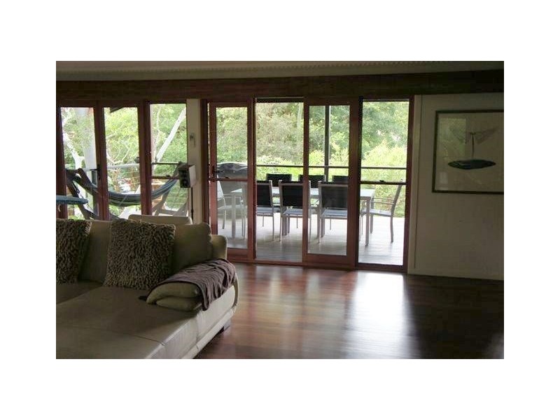 9 Chambers Lane, Currumbin QLD 4223