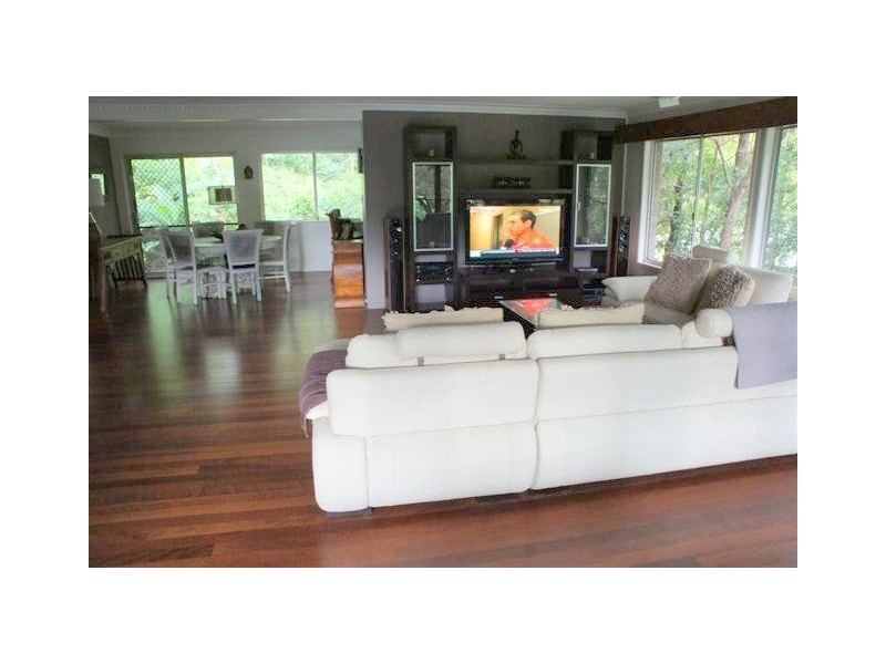 9 Chambers Lane, Currumbin QLD 4223