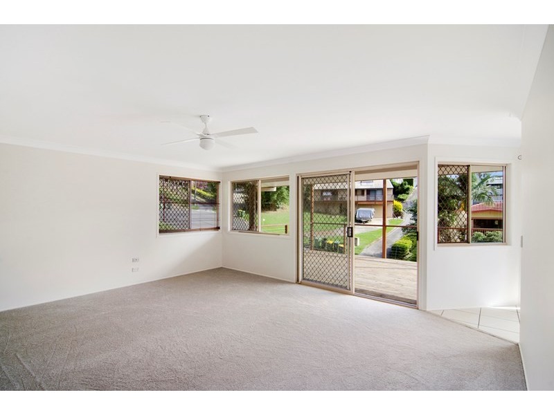 8 Dinjirra Court, Tugun QLD 4224