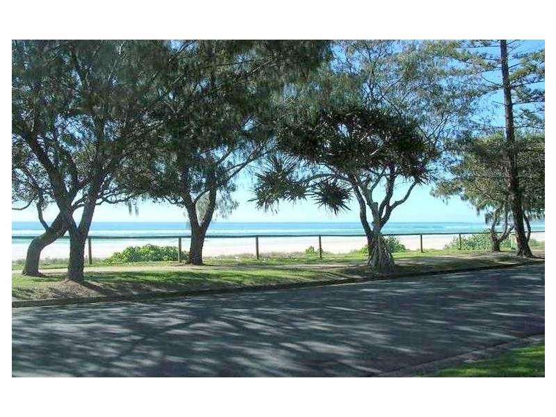 1/201 Golden Four Drive, Bilinga QLD 4225