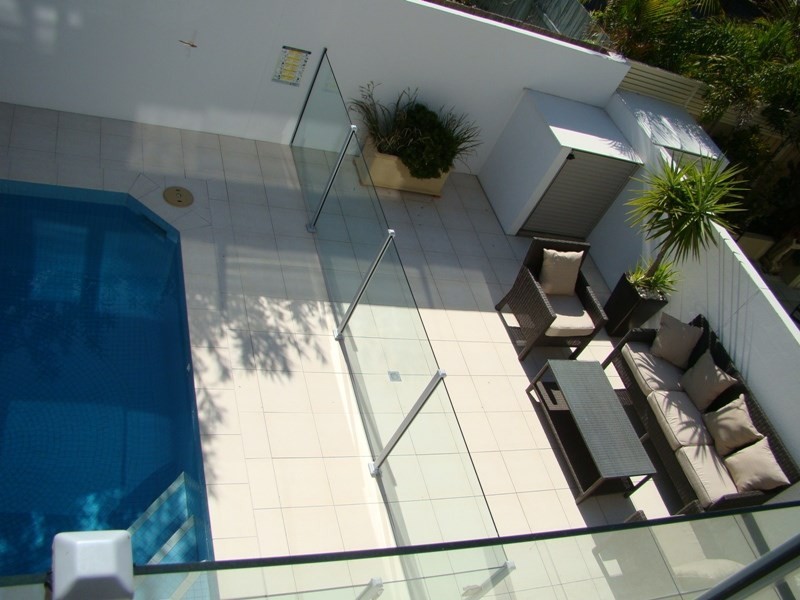 2/197 Golden Four Drive, Bilinga QLD 4225