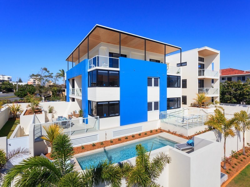 3/2 Tallebudgera Drive, Palm Beach QLD 4221