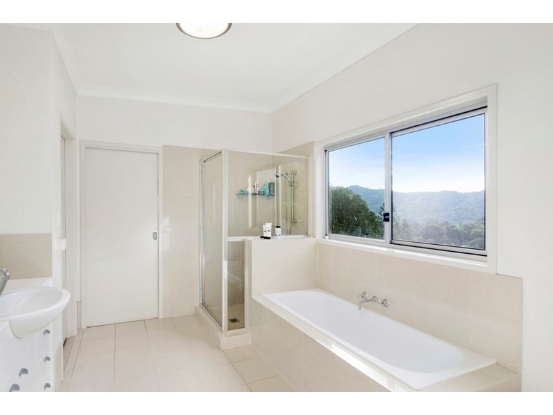 98 Rusty Court, Tallebudgera Valley QLD 4228