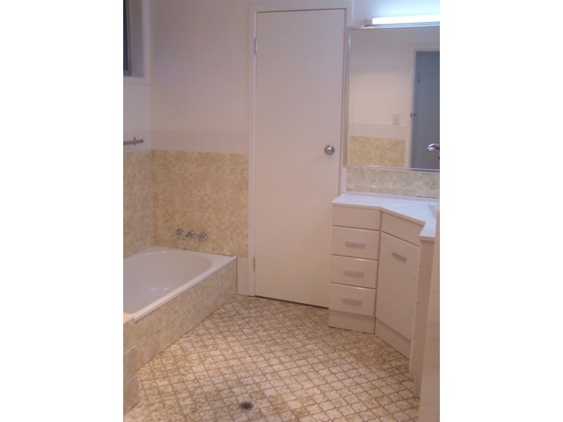 10 Kallara Street, Tugun QLD 4224