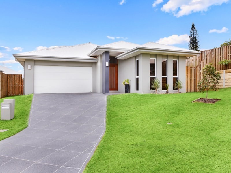 10 Sunbird Court, Elanora QLD 4221