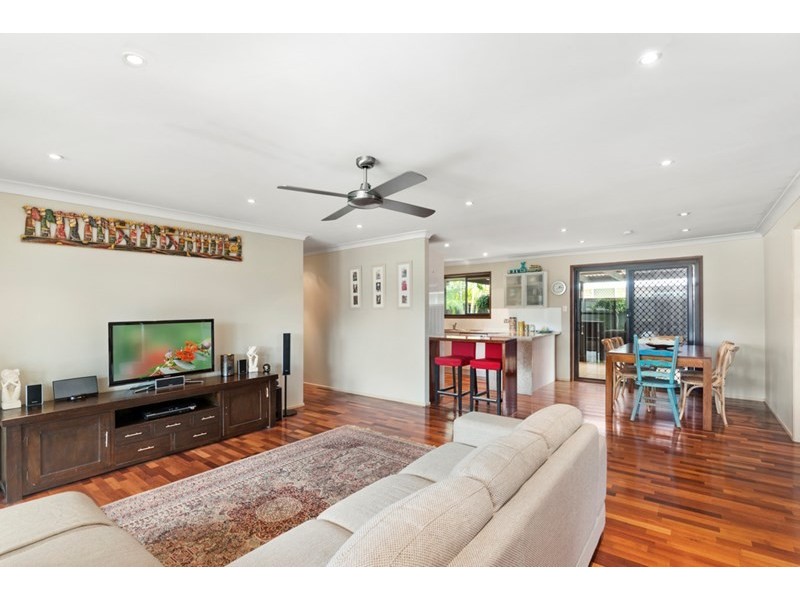 16 Colvillea Court, Palm Beach QLD 4221