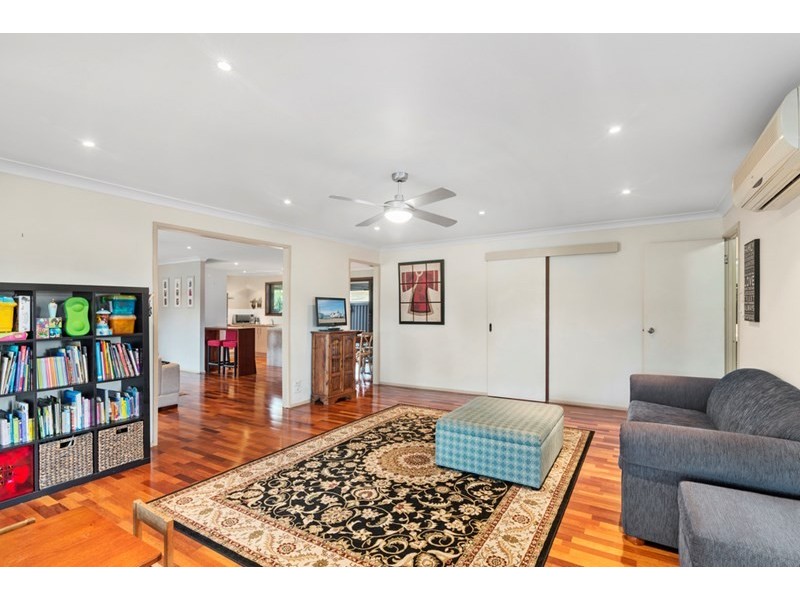 16 Colvillea Court, Palm Beach QLD 4221