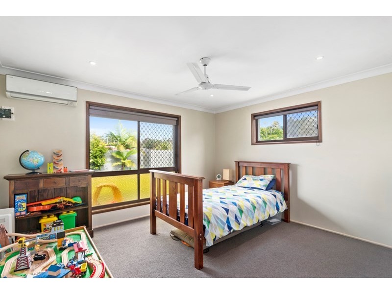 16 Colvillea Court, Palm Beach QLD 4221