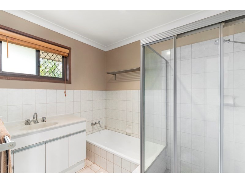 16 Colvillea Court, Palm Beach QLD 4221