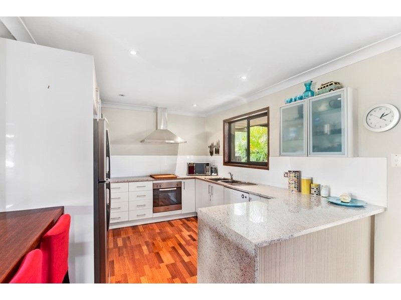 16 Colvillea Court, Palm Beach QLD 4221