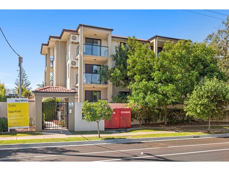 1/111-113 Golden Four Drive, Bilinga QLD 4225