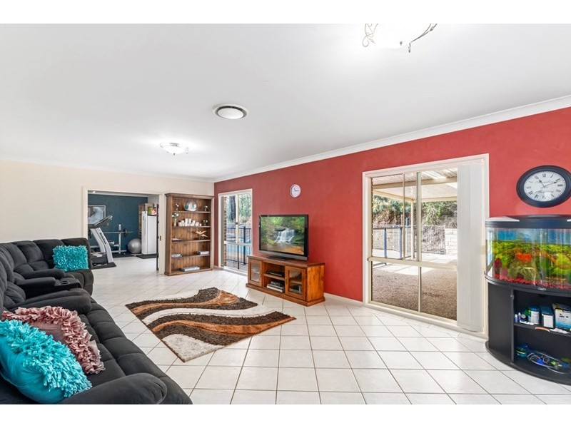 28 Laurina Court, Elanora QLD 4221