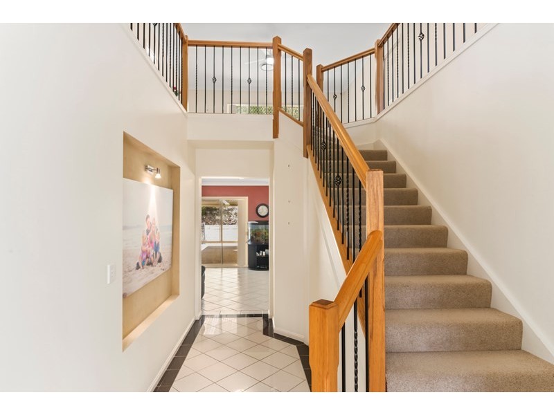 28 Laurina Court, Elanora QLD 4221