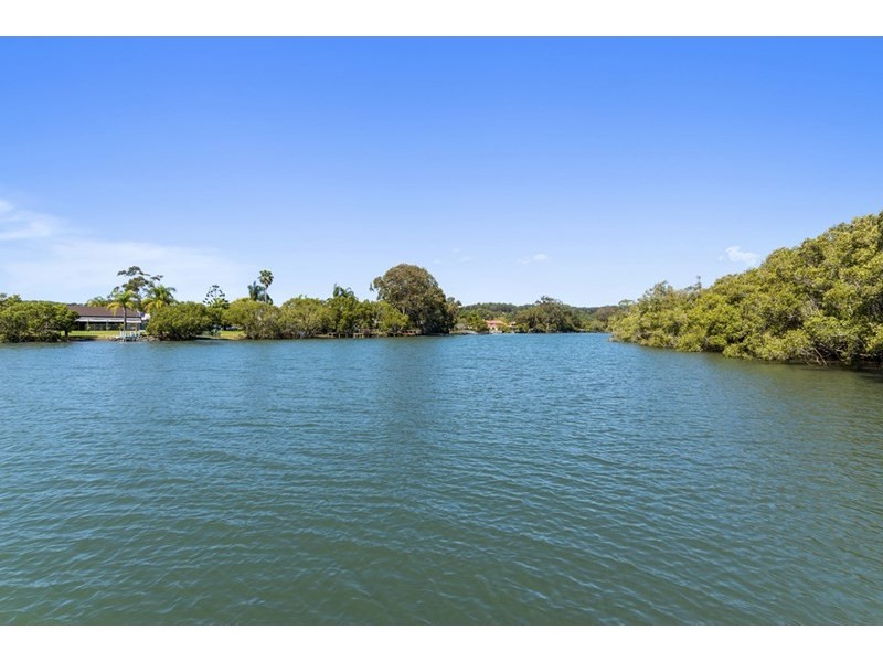 18/96 Galleon Way, Currumbin Waters QLD 4223