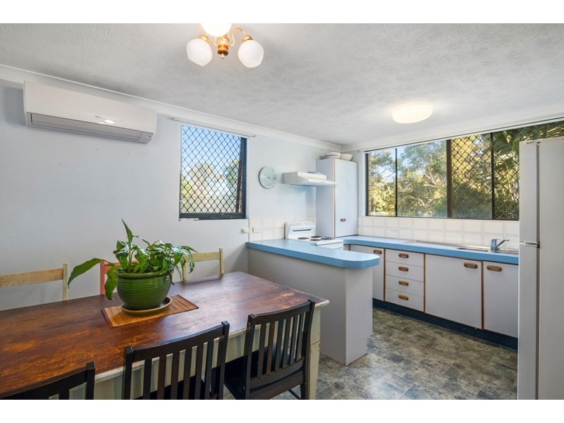 2/6 Brooke Avenue, Palm Beach QLD 4221