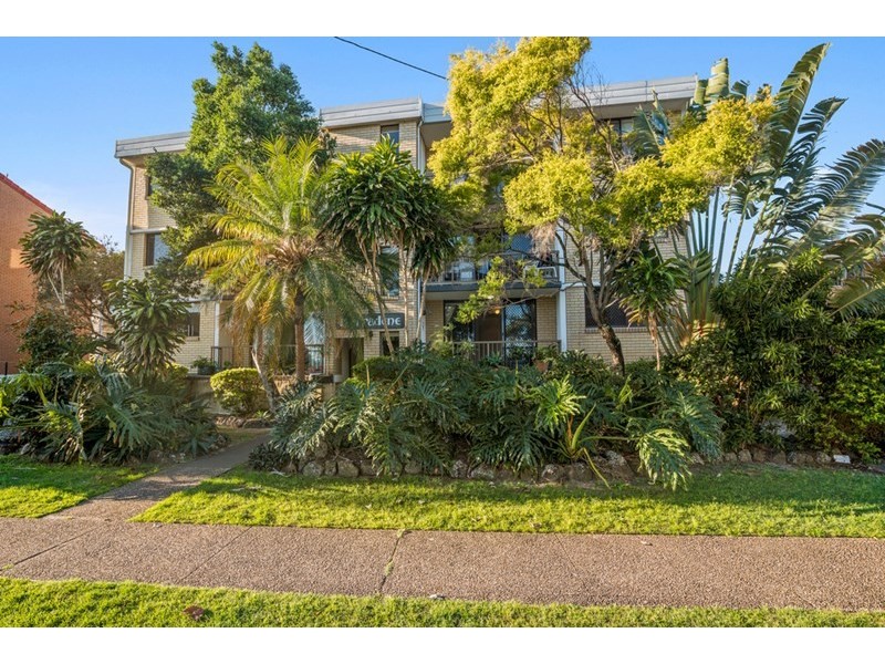 2/6 Brooke Avenue, Palm Beach QLD 4221