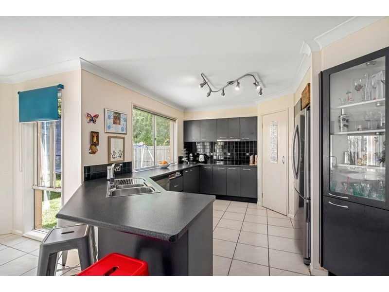 100 Silver Glade Drive, Elanora QLD 4221