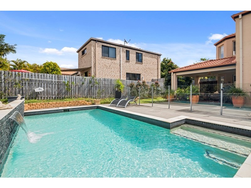 100 Silver Glade Drive, Elanora QLD 4221