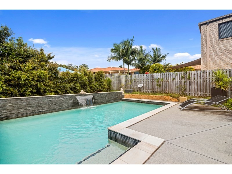 100 Silver Glade Drive, Elanora QLD 4221