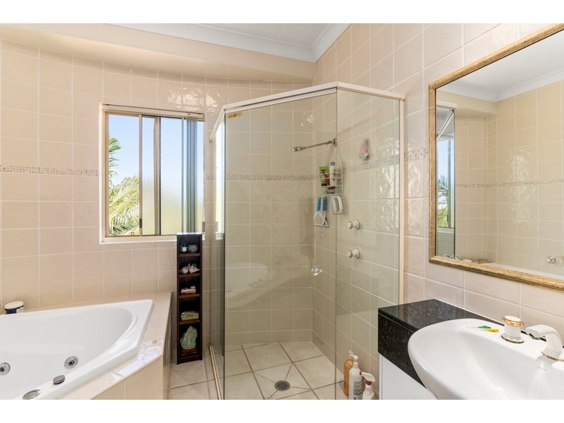 5/231 Golden Four Drive, Bilinga QLD 4225