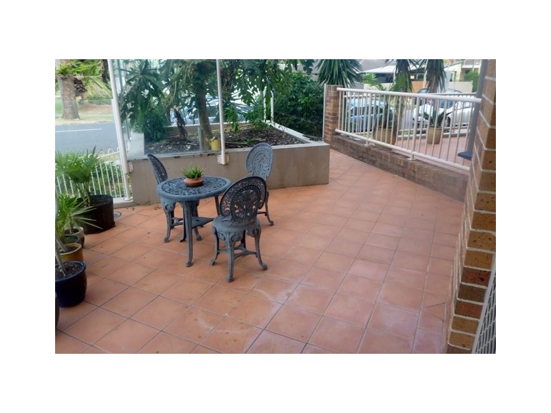1/1260 Gold Coast Highway, Palm Beach QLD 4221