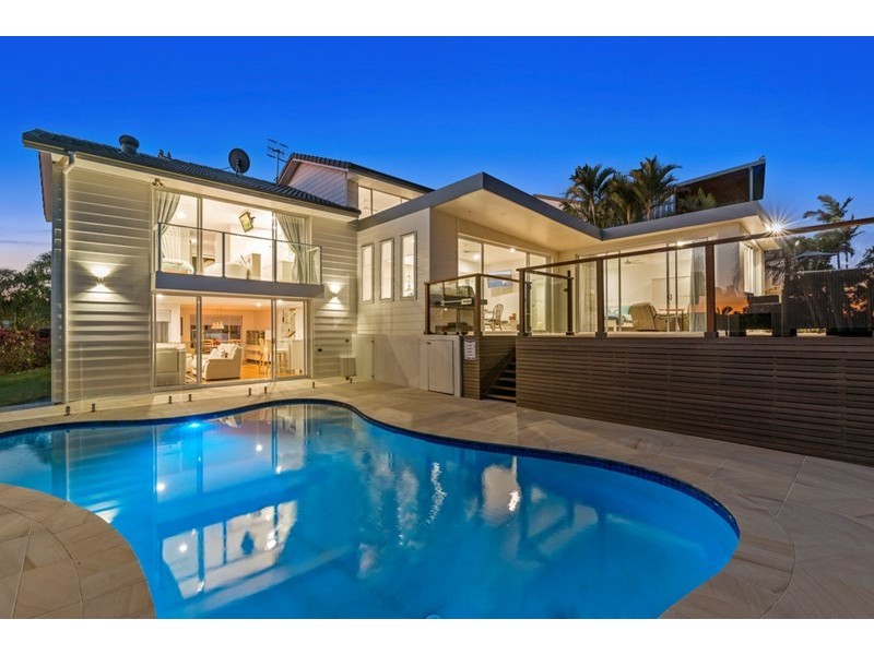 16 Bob Barnard Drive, Tugun QLD 4224