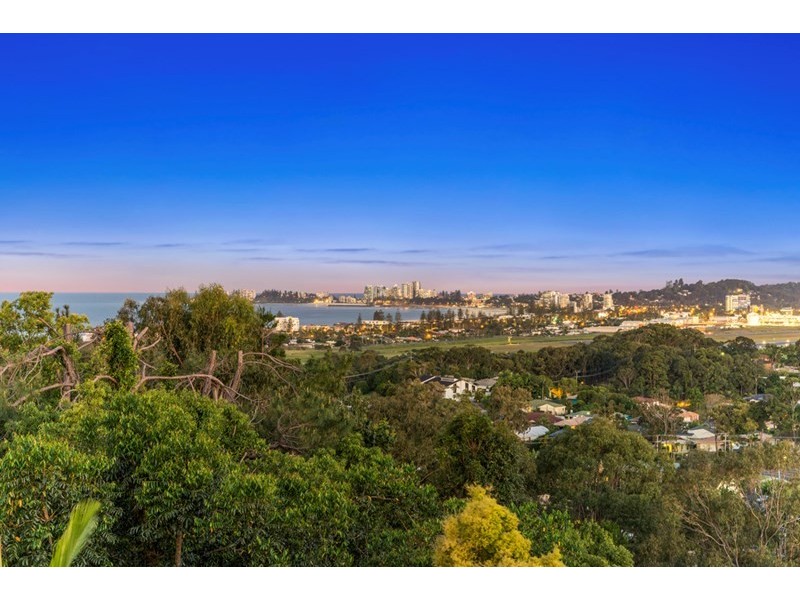 16 Bob Barnard Drive, Tugun QLD 4224