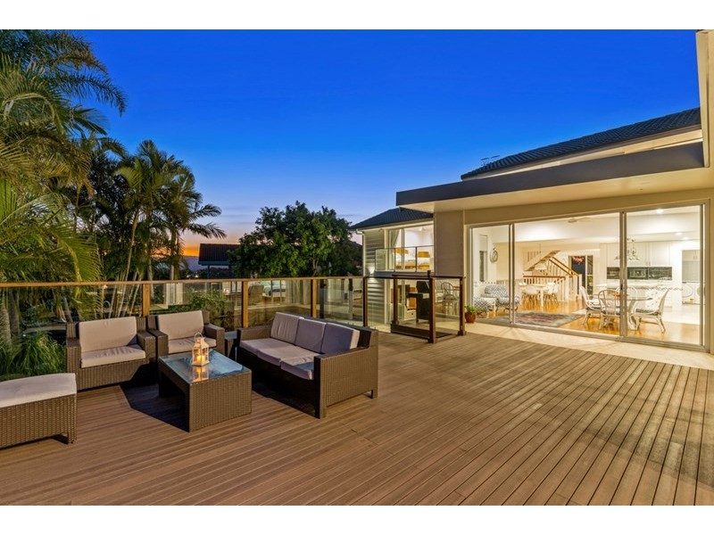 16 Bob Barnard Drive, Tugun QLD 4224