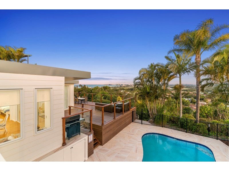 16 Bob Barnard Drive, Tugun QLD 4224